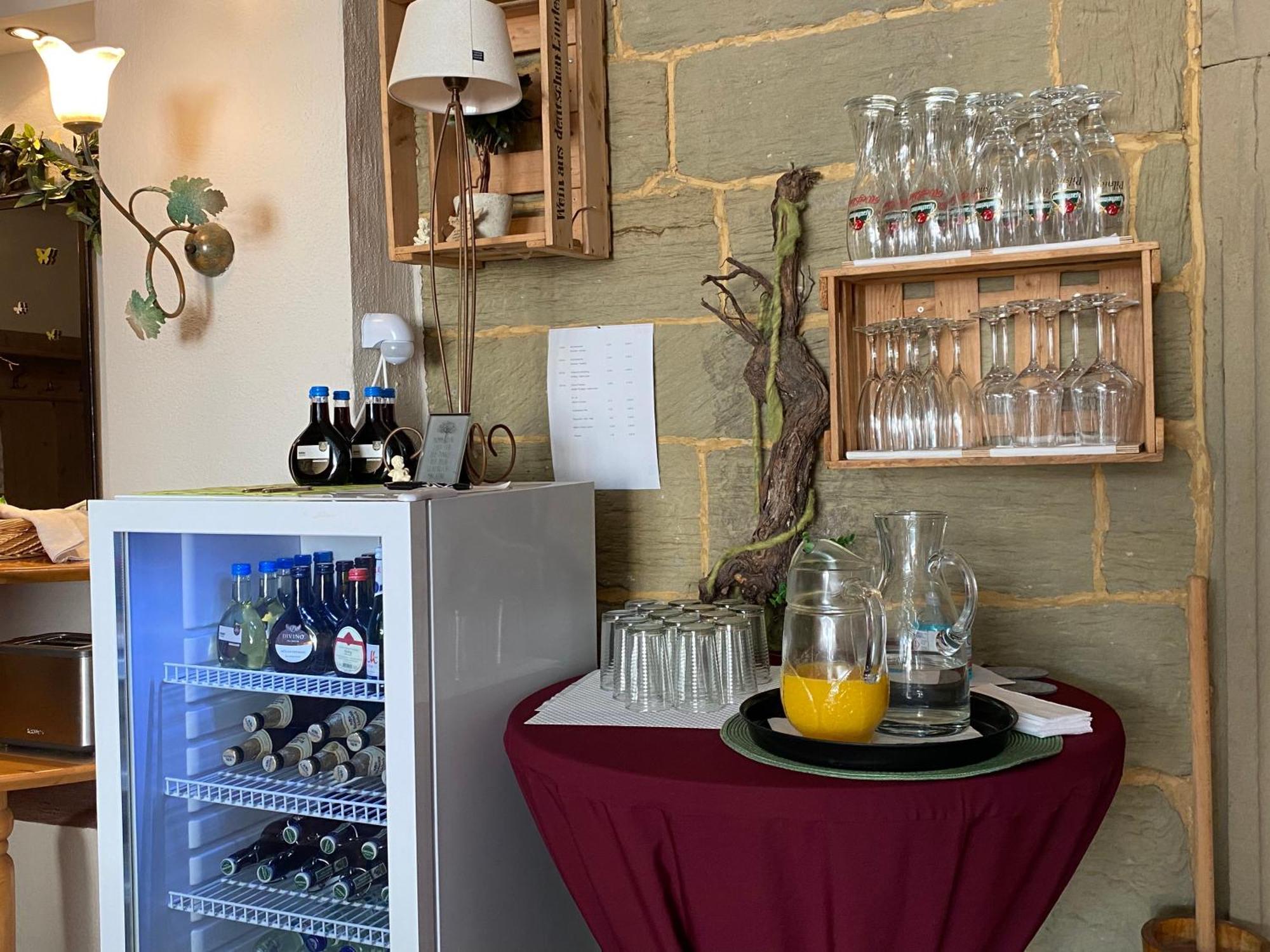 Hotel Weinstube Am Markt Gerolzhofen Екстер'єр фото