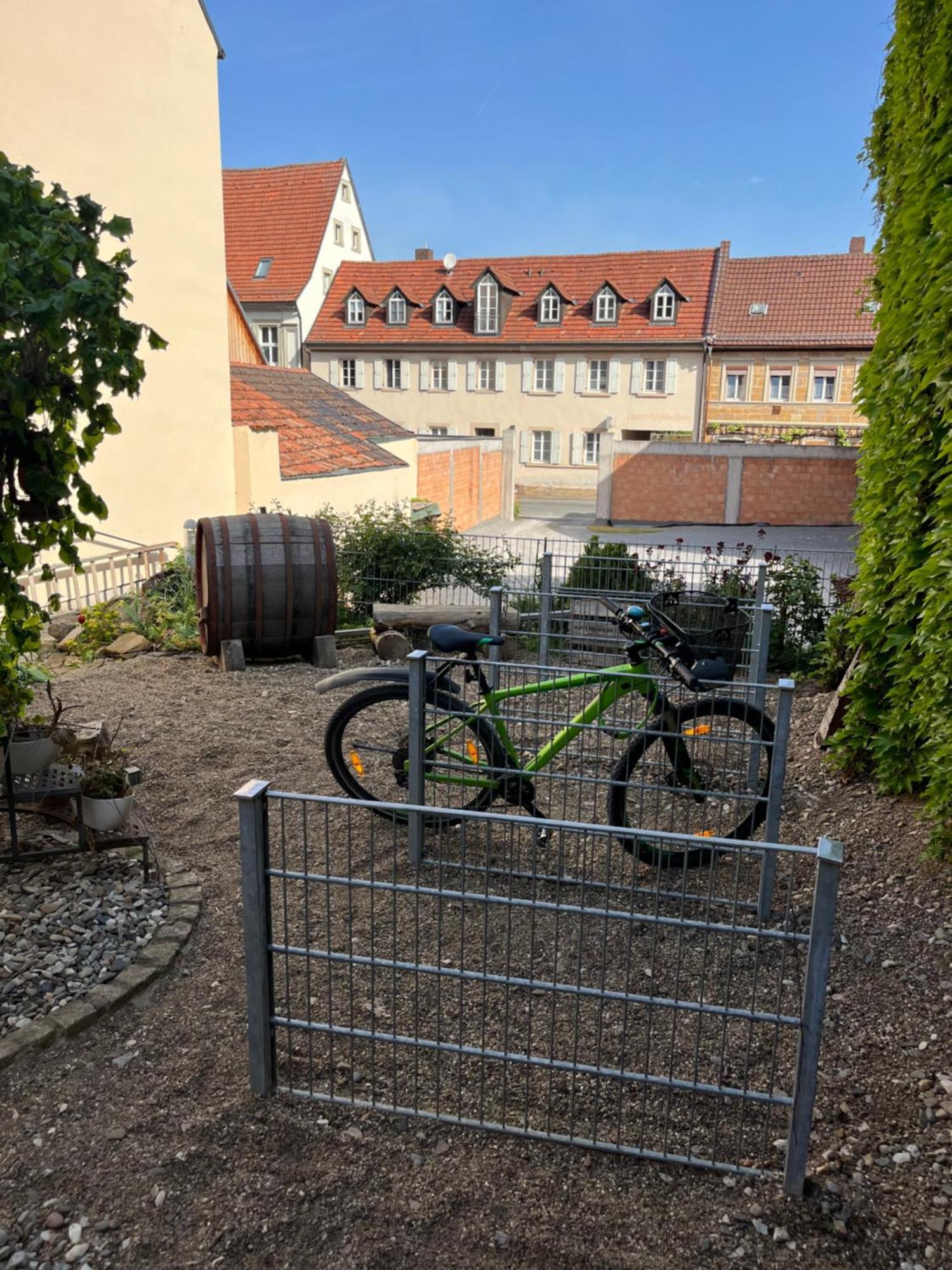 Hotel Weinstube Am Markt Gerolzhofen Екстер'єр фото