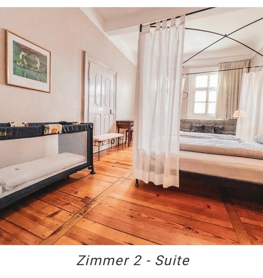 Hotel Weinstube Am Markt Gerolzhofen Екстер'єр фото